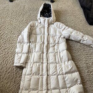 Women's Light Gray/Cream North Face Puffer Jacket - Size Medium
